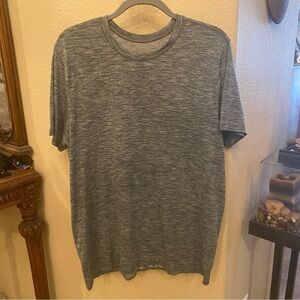LULULEMON Men Gray Green Short Sleeve Athletic Top Size XL